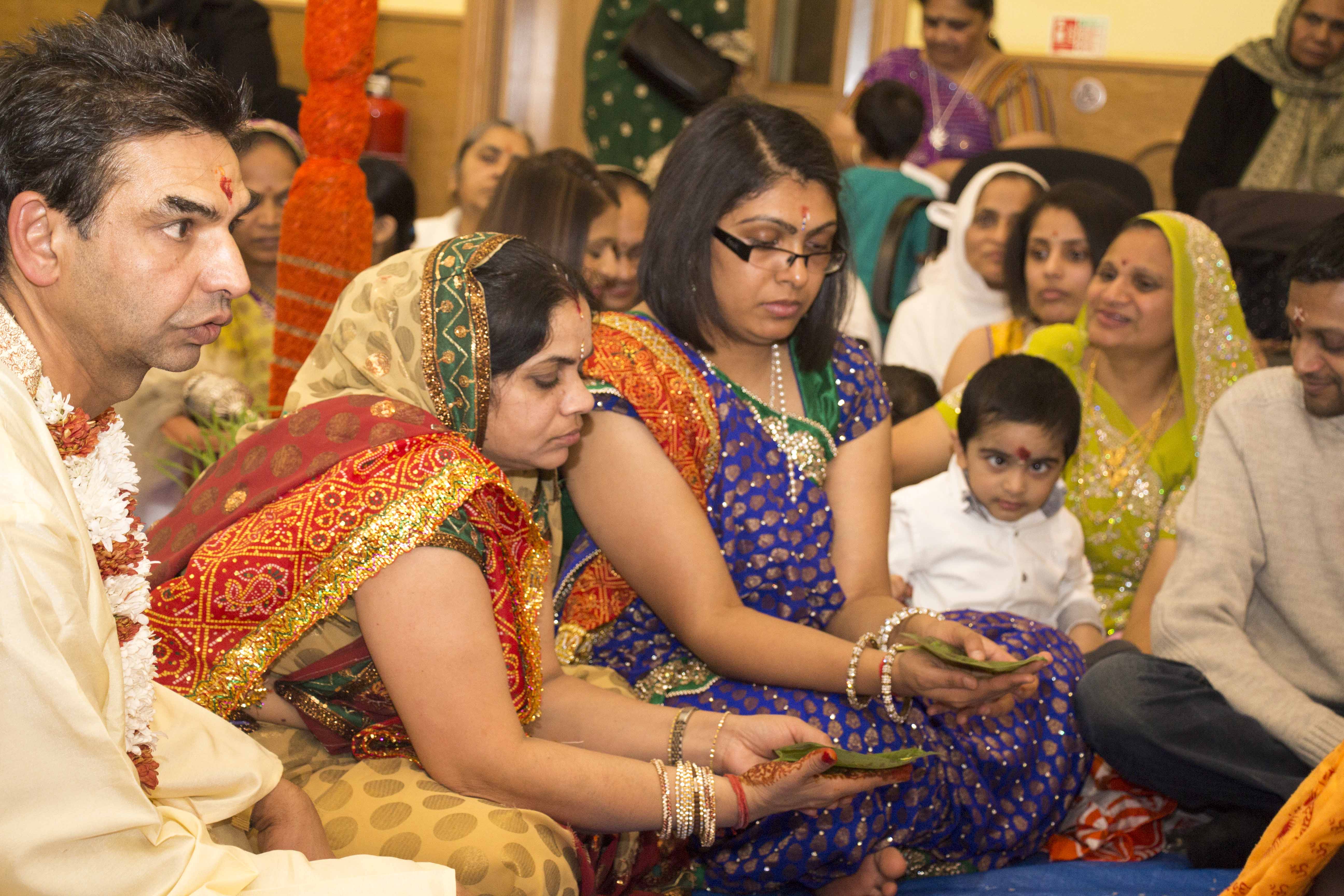 ©1987-2017 SKS Swaminarayan Temple East London