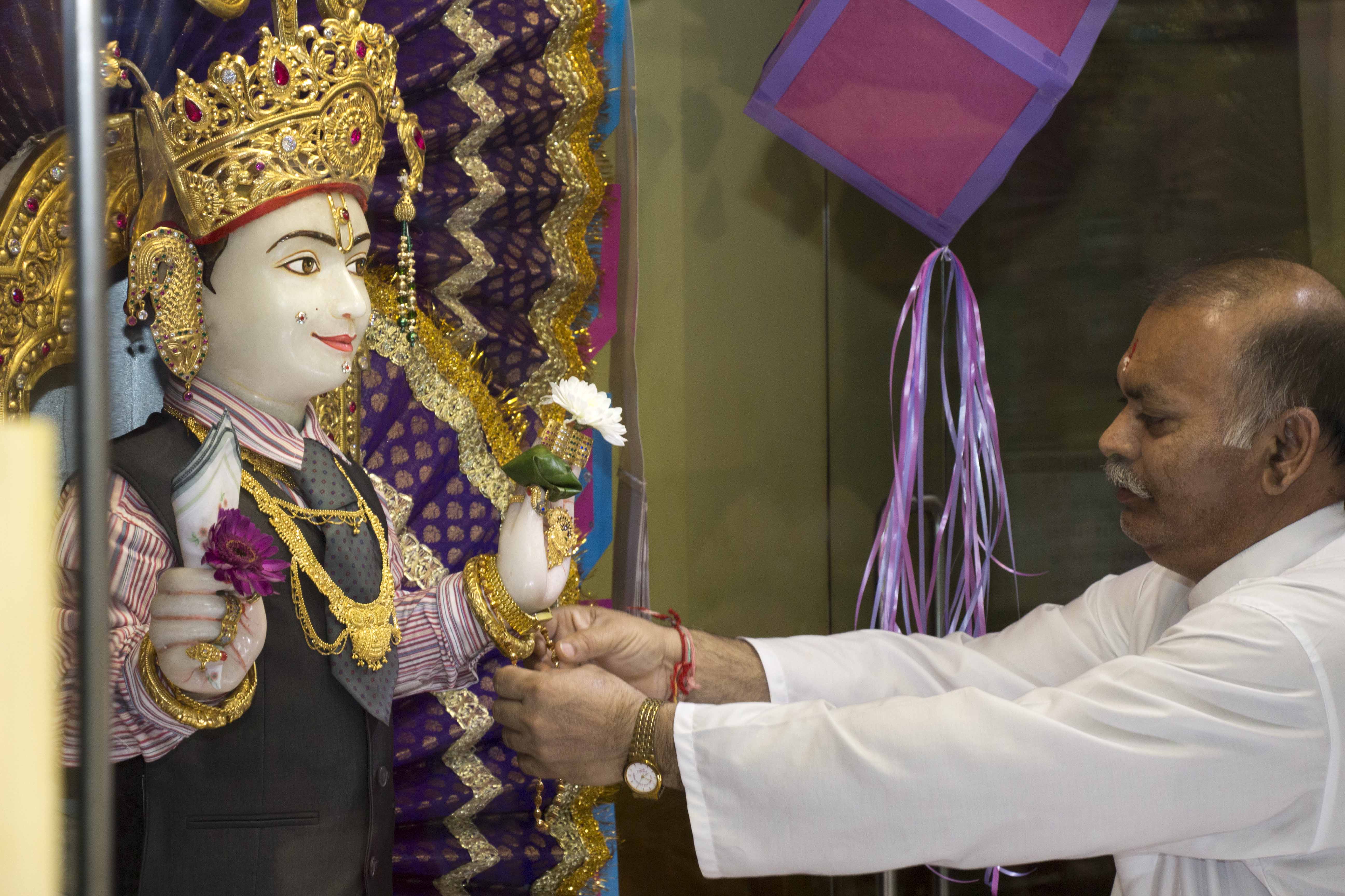 IMG 4173 - ©1987-2017 SKS Swaminarayan Temple East London