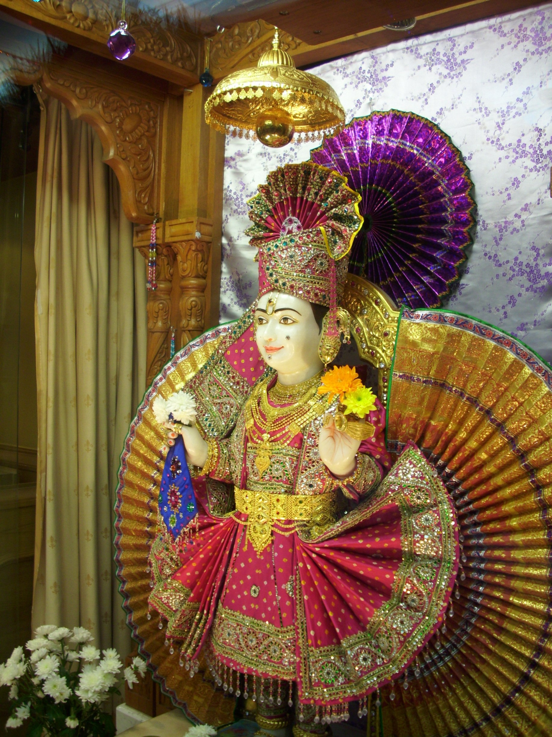 ©1987-2017 SKS Swaminarayan Temple East London
