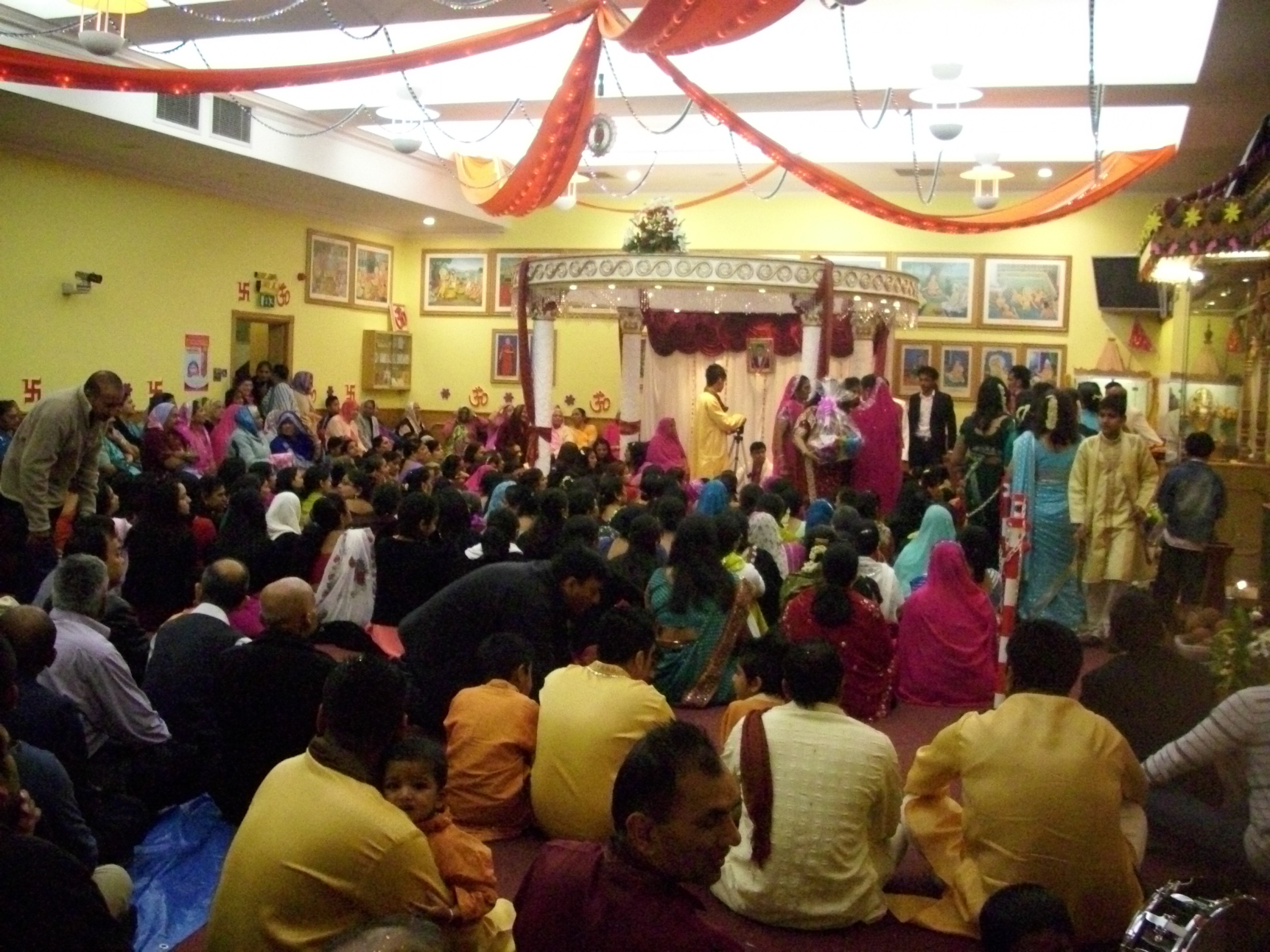 ©1987-2017 SKS Swaminarayan Temple East London