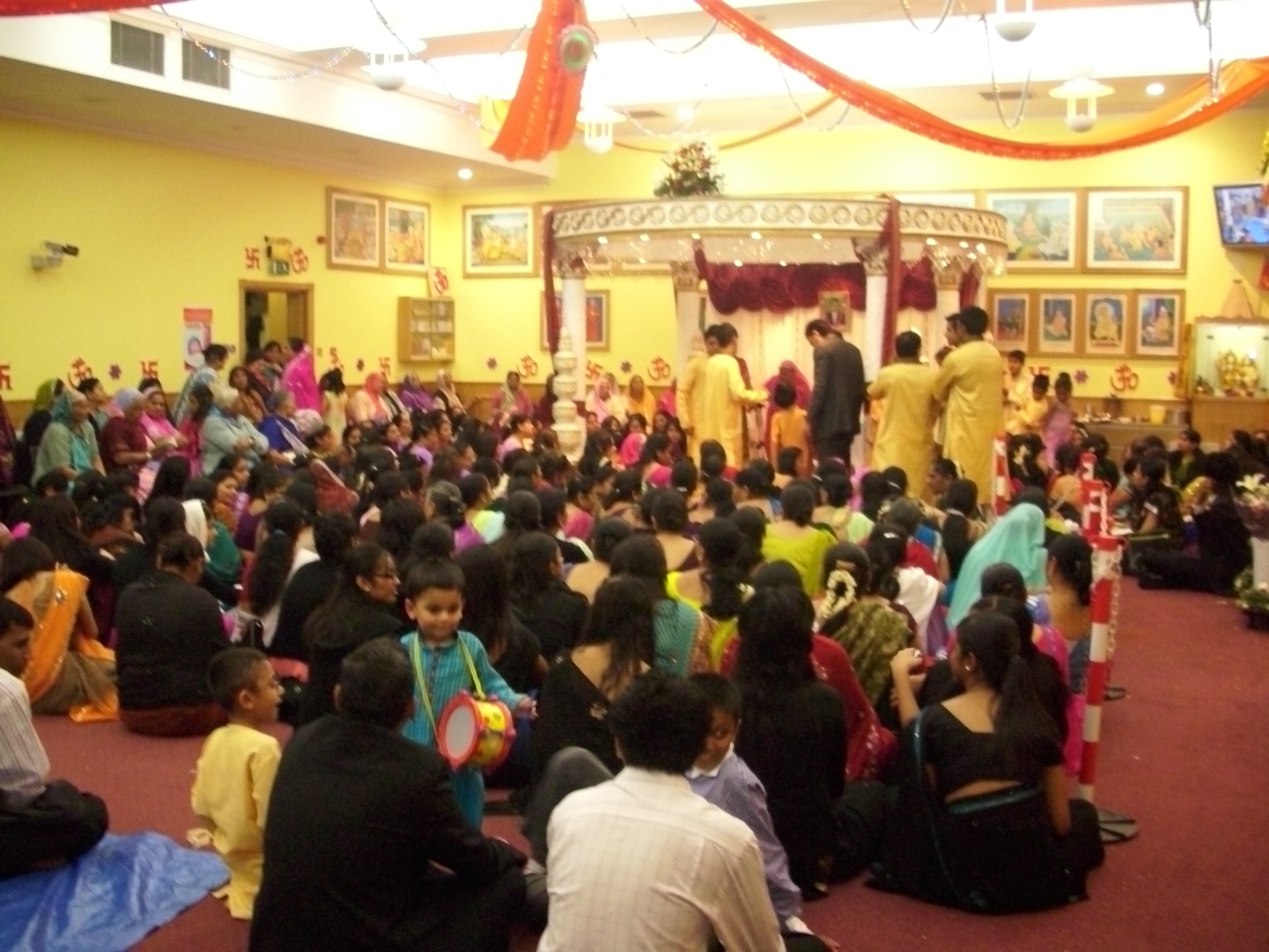 ©1987-2017 SKS Swaminarayan Temple East London