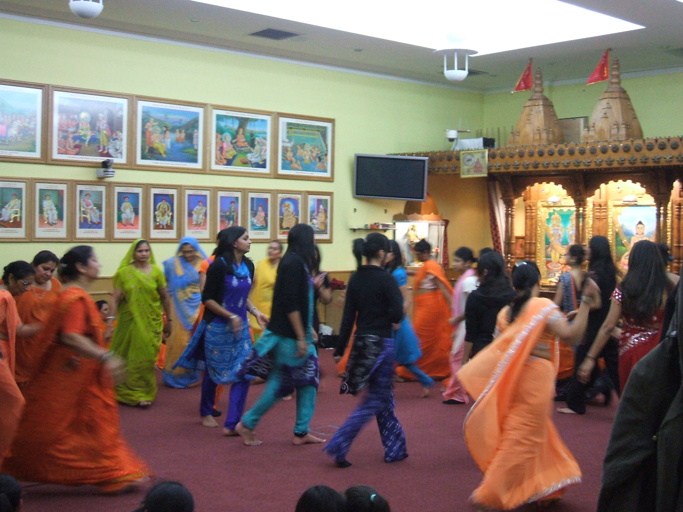 ©1987-2017 SKS Swaminarayan Temple East London