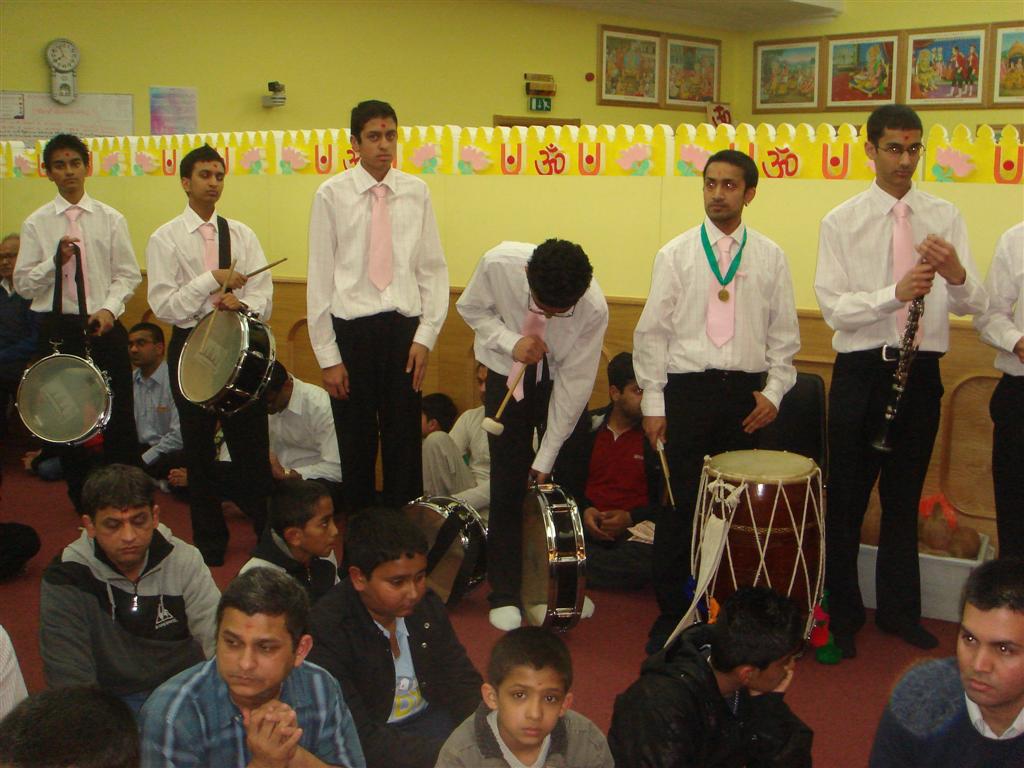 ©1987-2017 SKS Swaminarayan Temple East London