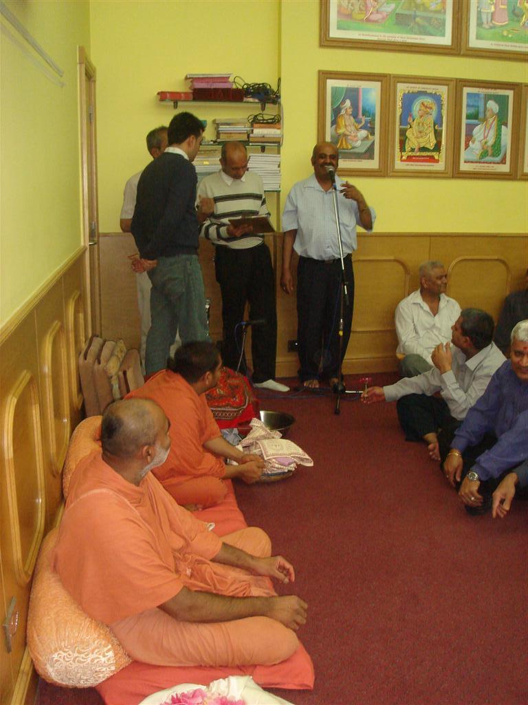 ©1987-2017 SKS Swaminarayan Temple East London