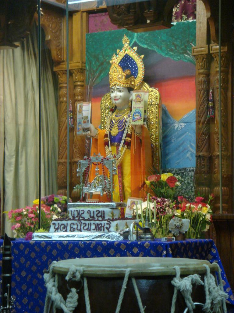 ©1987-2017 SKS Swaminarayan Temple East London