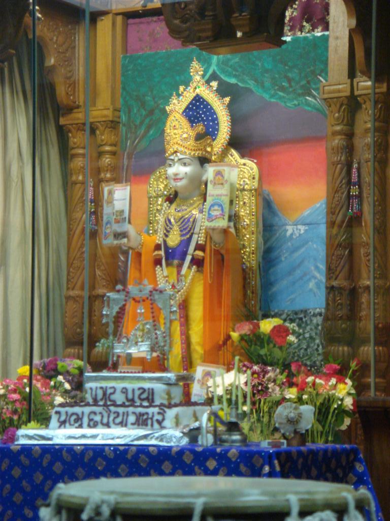 ©1987-2017 SKS Swaminarayan Temple East London