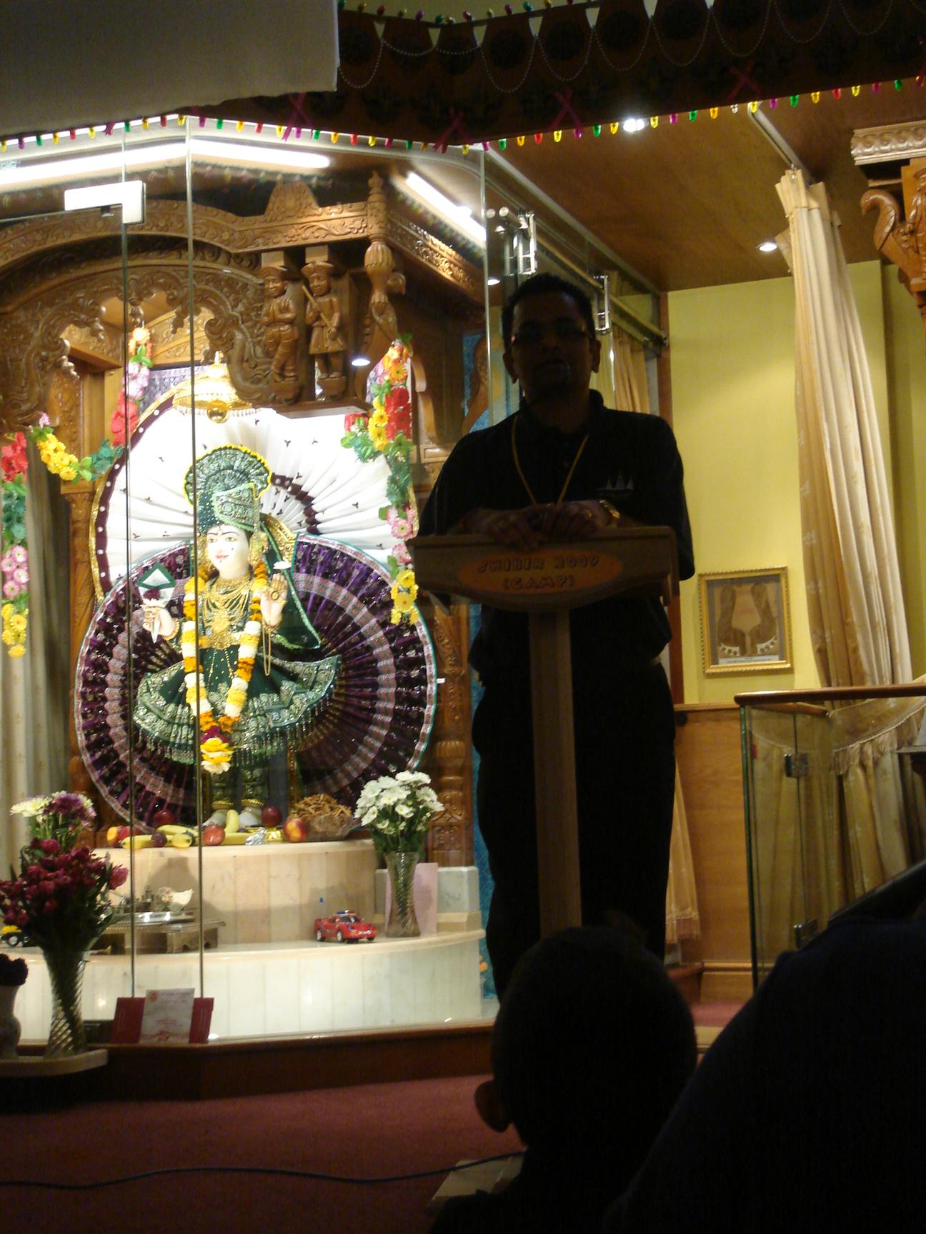 ©1987-2017 SKS Swaminarayan Temple East London