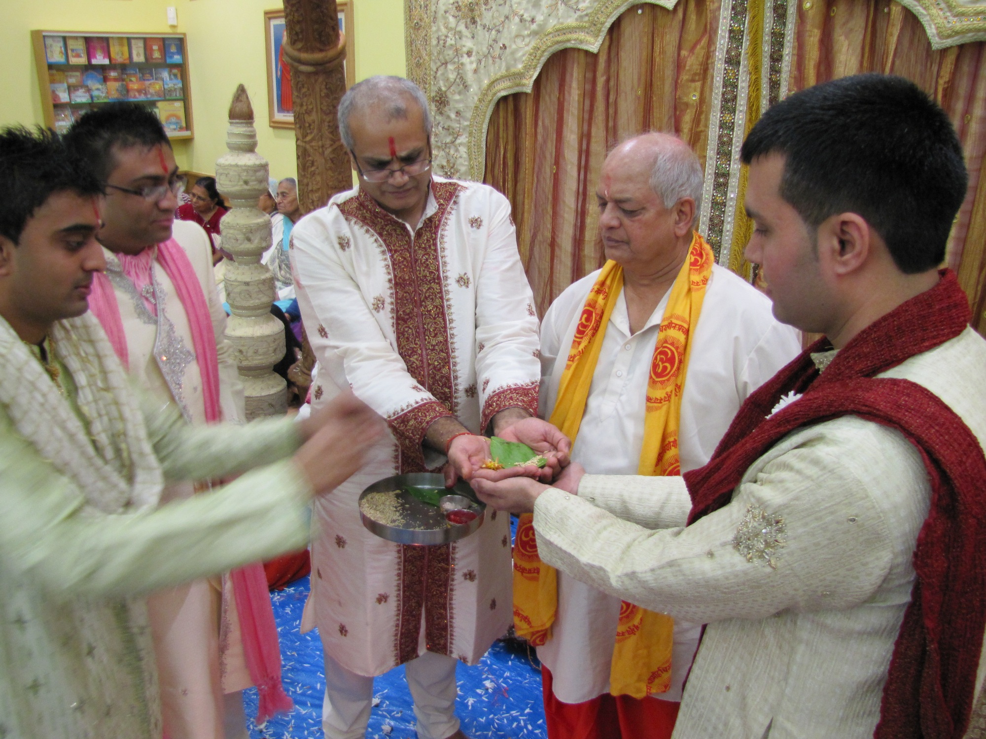 ©1987-2017 SKS Swaminarayan Temple East London