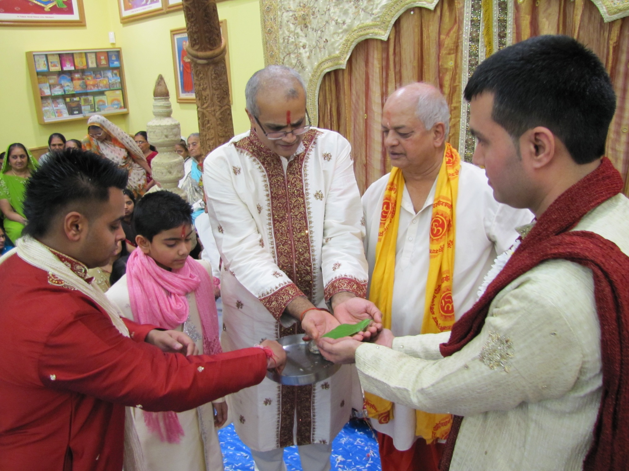 ©1987-2017 SKS Swaminarayan Temple East London