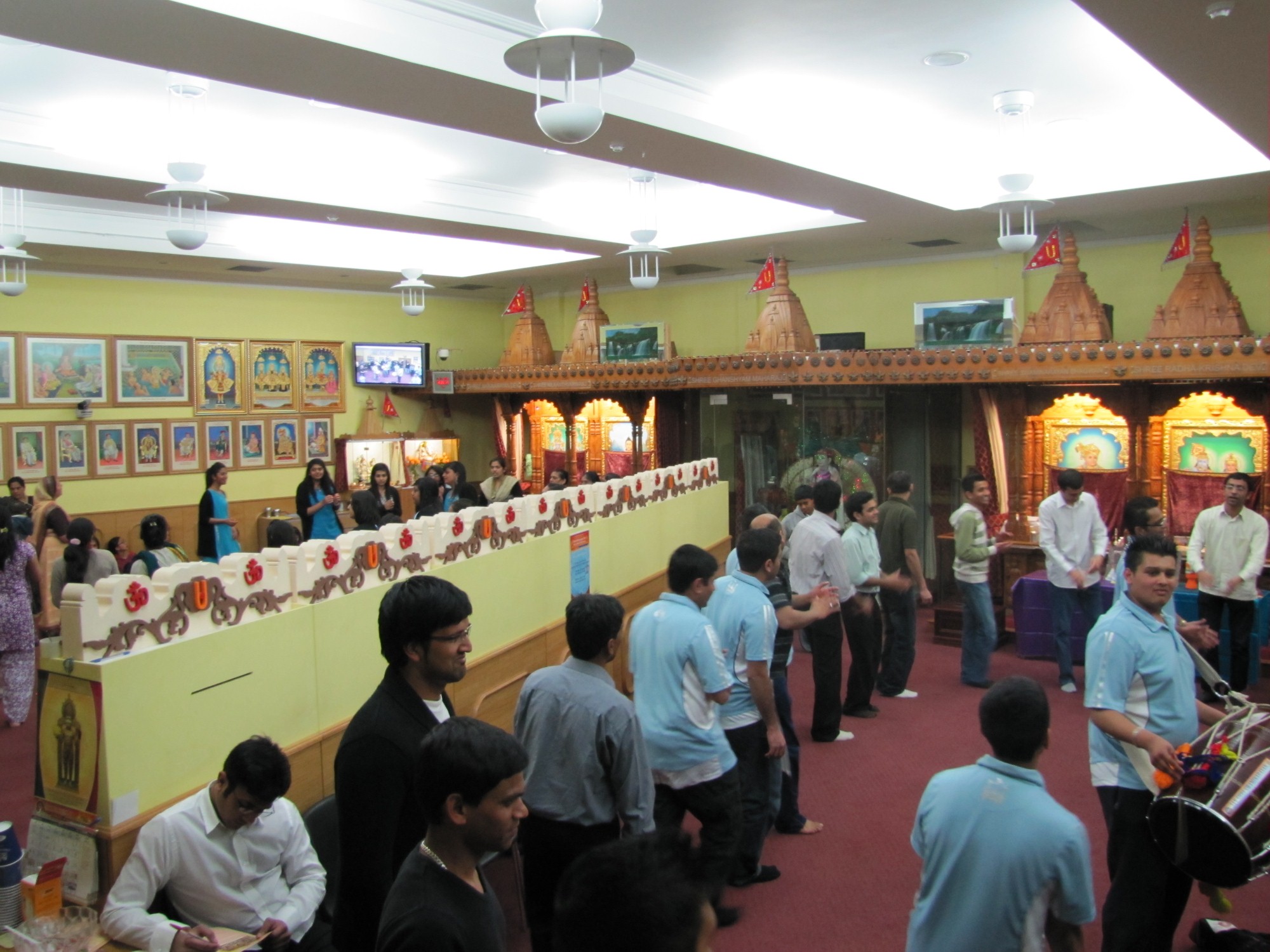 ©1987-2017 SKS Swaminarayan Temple East London