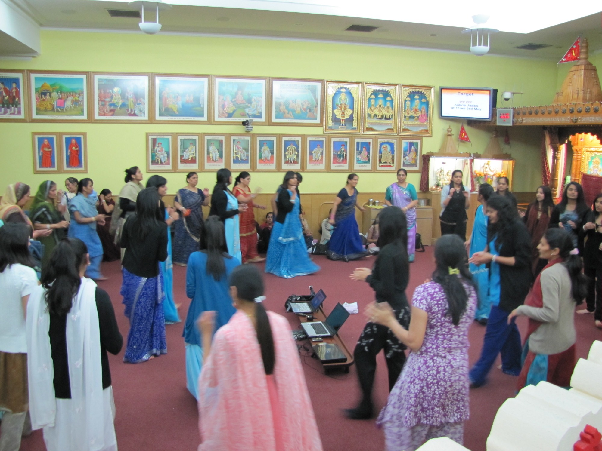 ©1987-2017 SKS Swaminarayan Temple East London