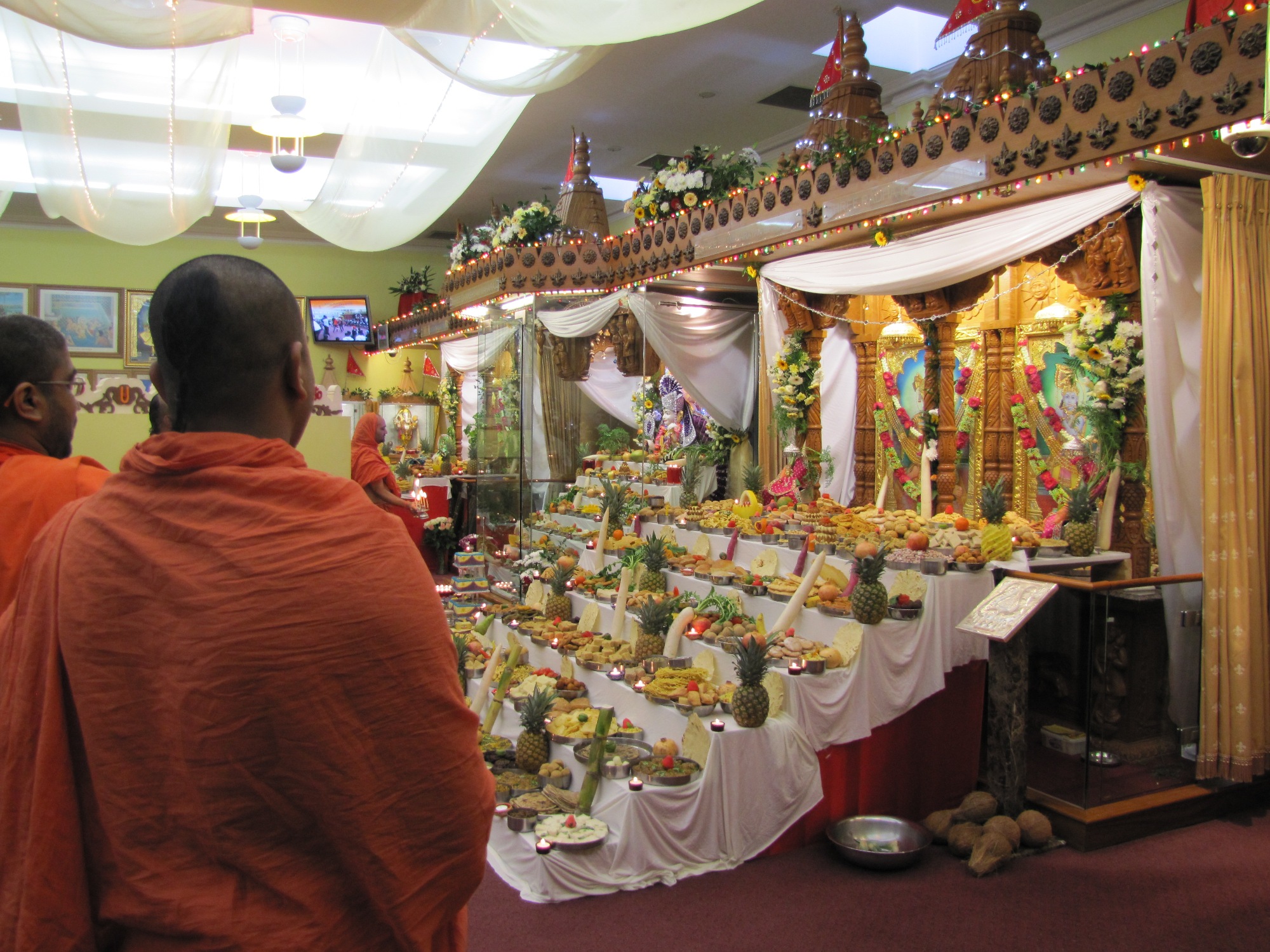 ©1987-2017 SKS Swaminarayan Temple East London
