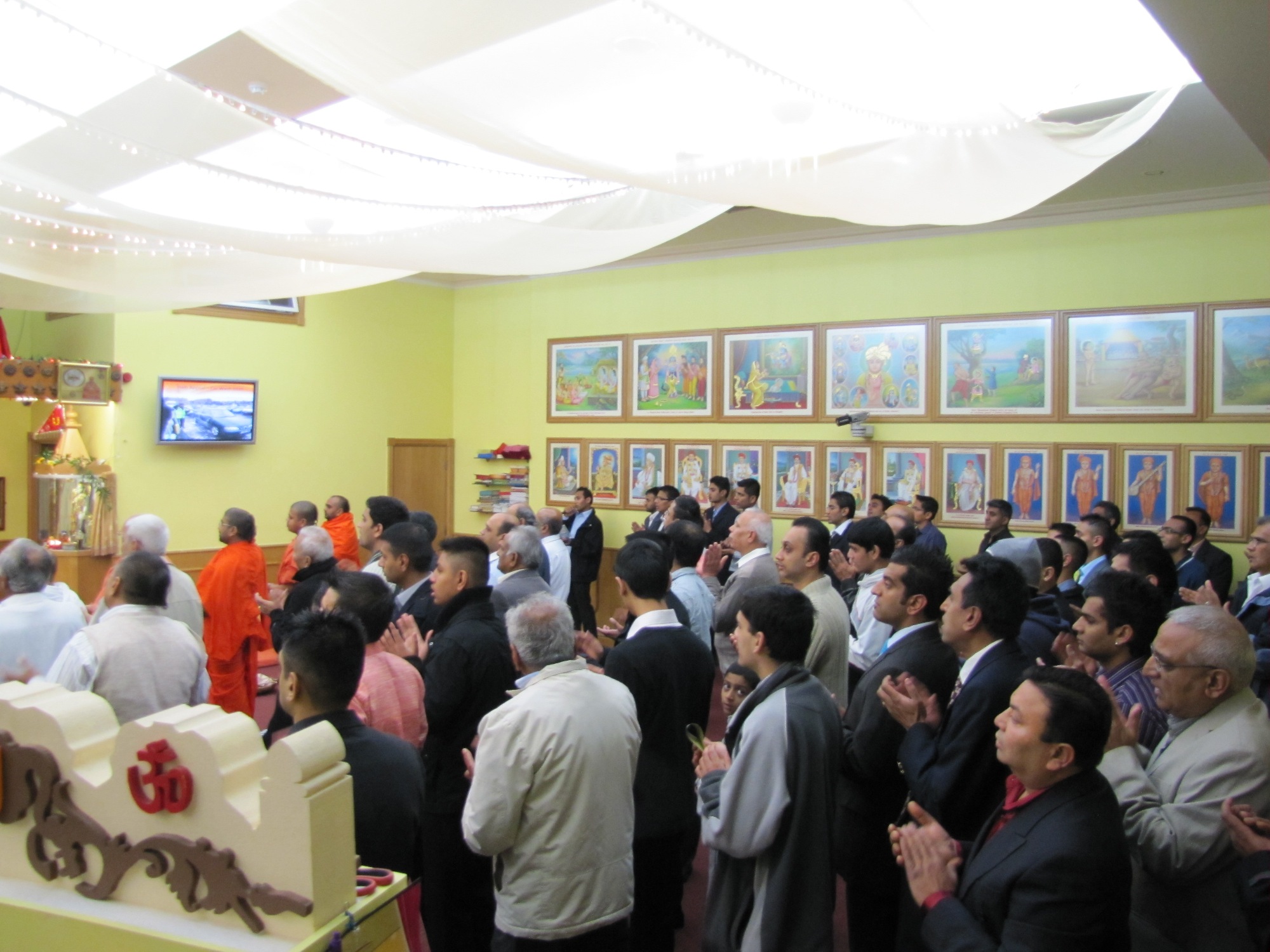 ©1987-2017 SKS Swaminarayan Temple East London