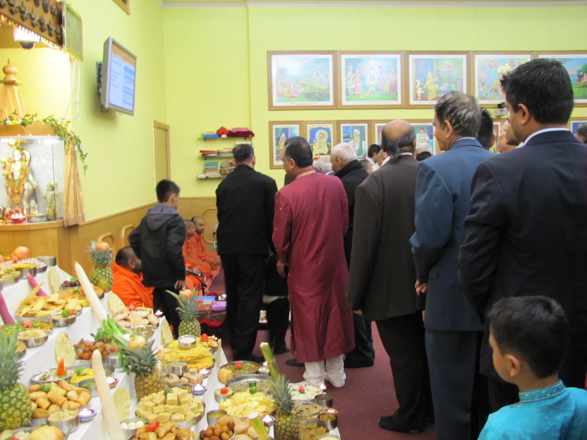 ©1987-2017 SKS Swaminarayan Temple East London