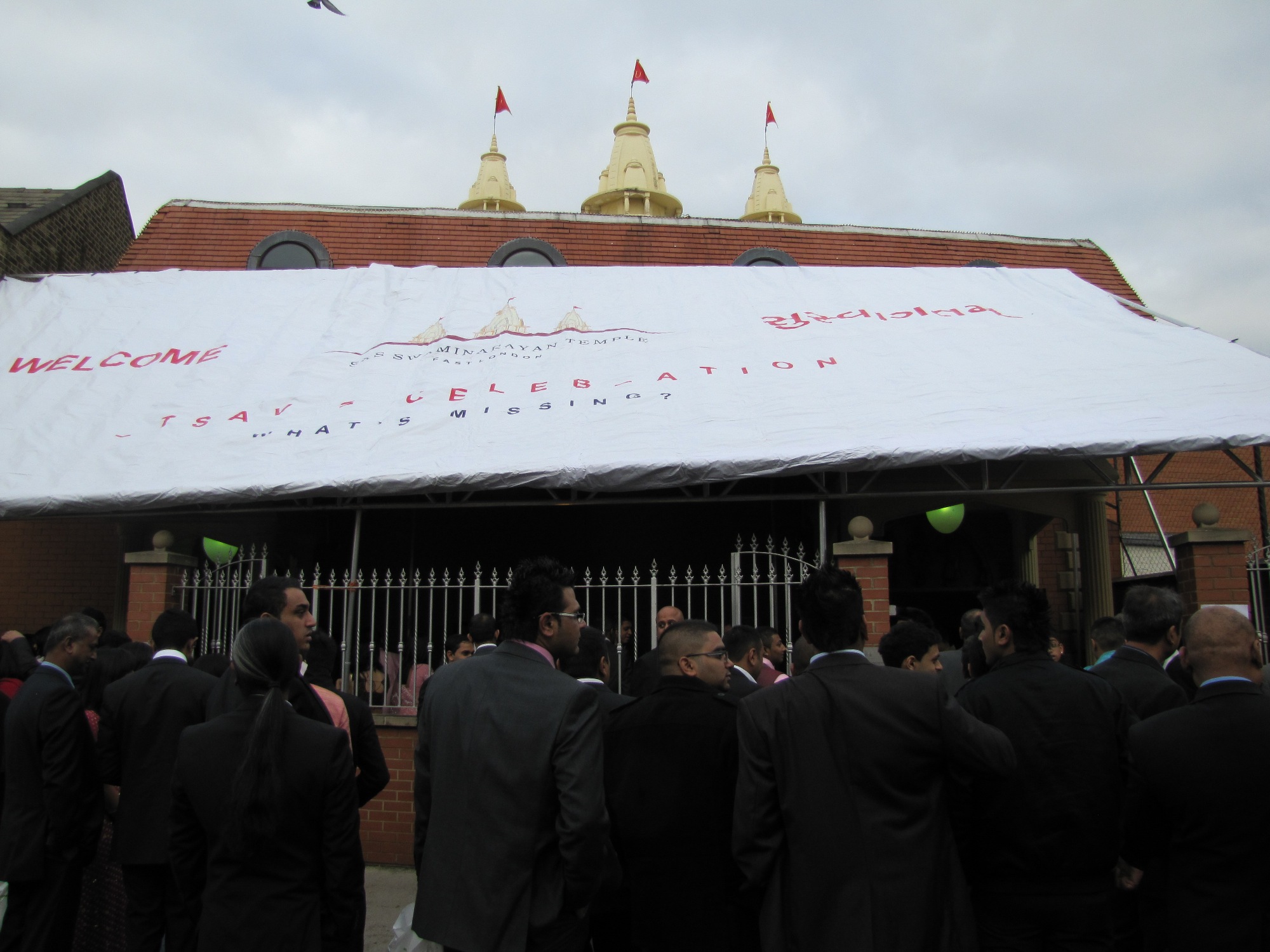 ©1987-2017 SKS Swaminarayan Temple East London