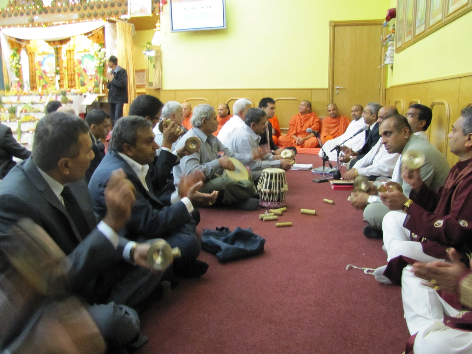 ©1987-2017 SKS Swaminarayan Temple East London