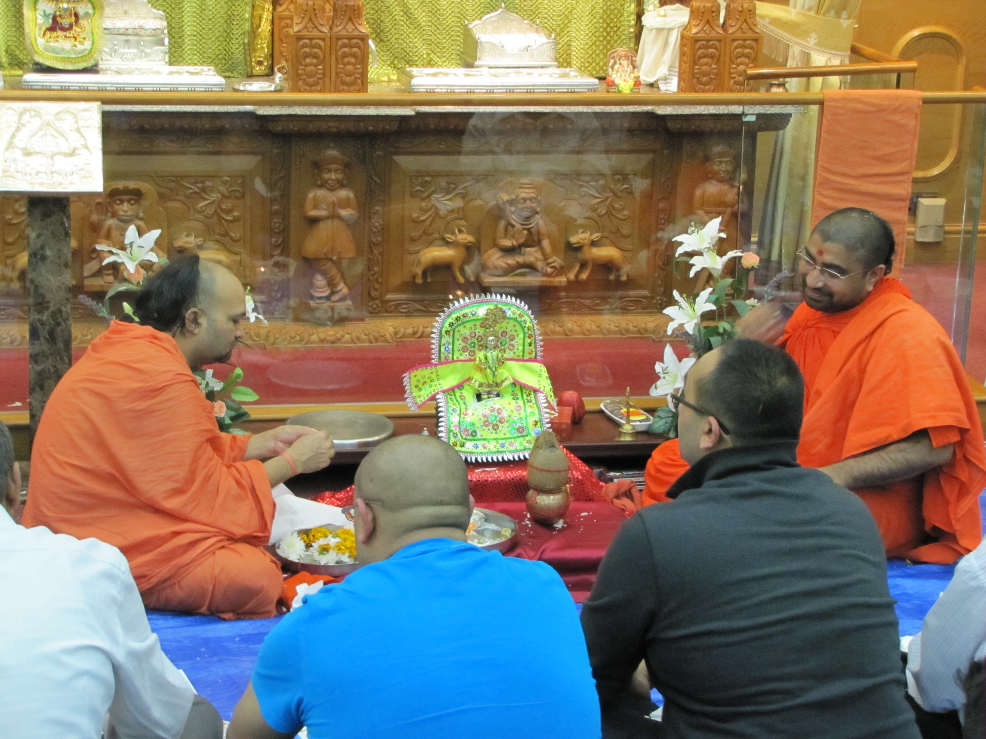 ©1987-2017 SKS Swaminarayan Temple East London