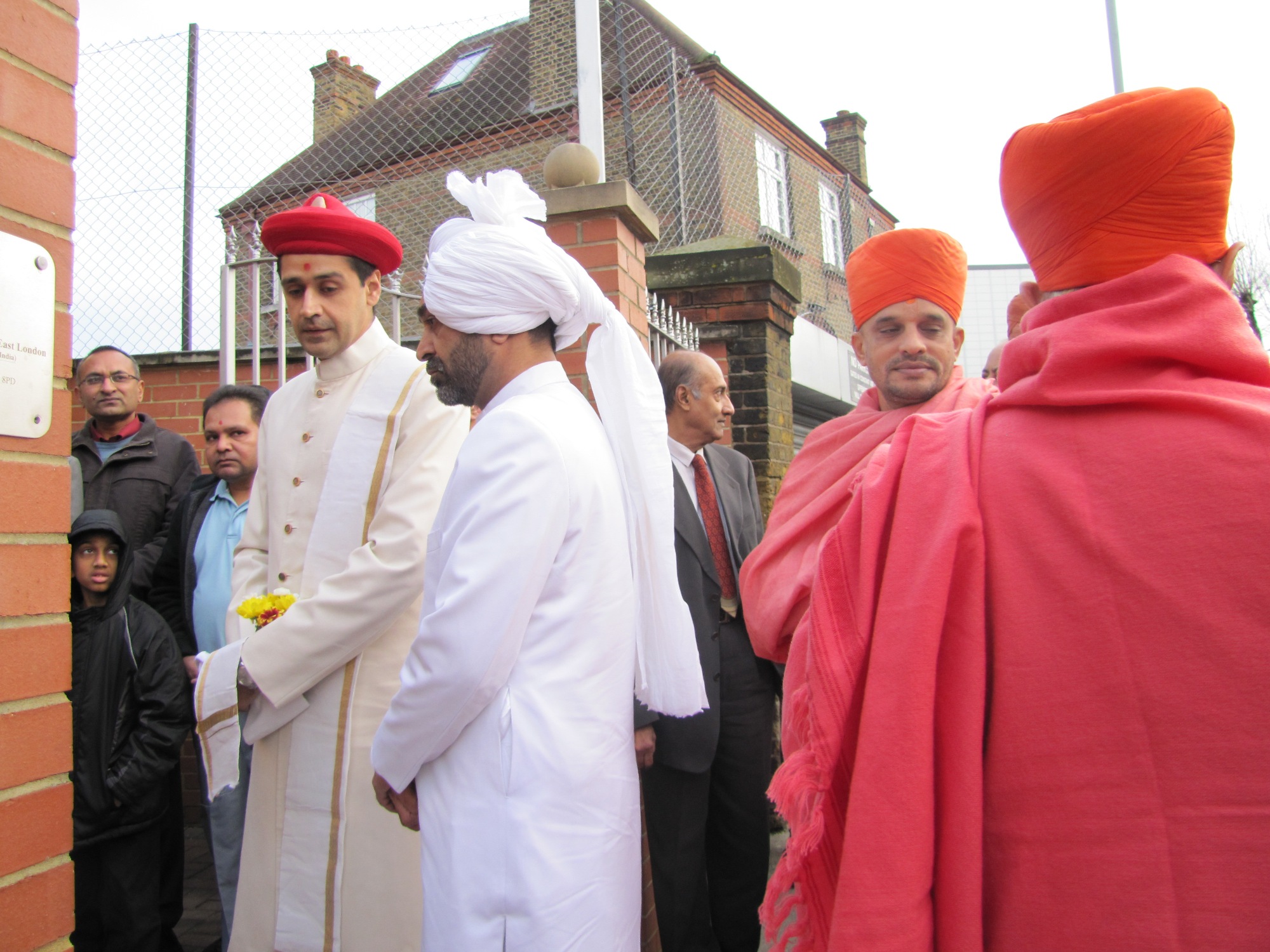 ©1987-2017 SKS Swaminarayan Temple East London