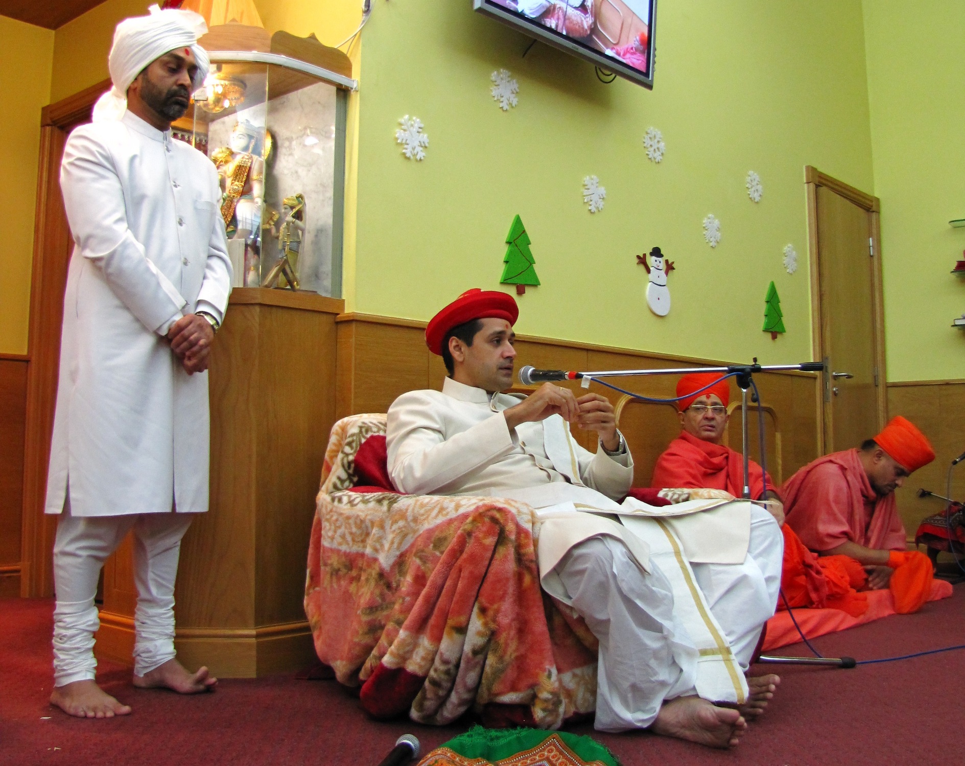 ©1987-2017 SKS Swaminarayan Temple East London
