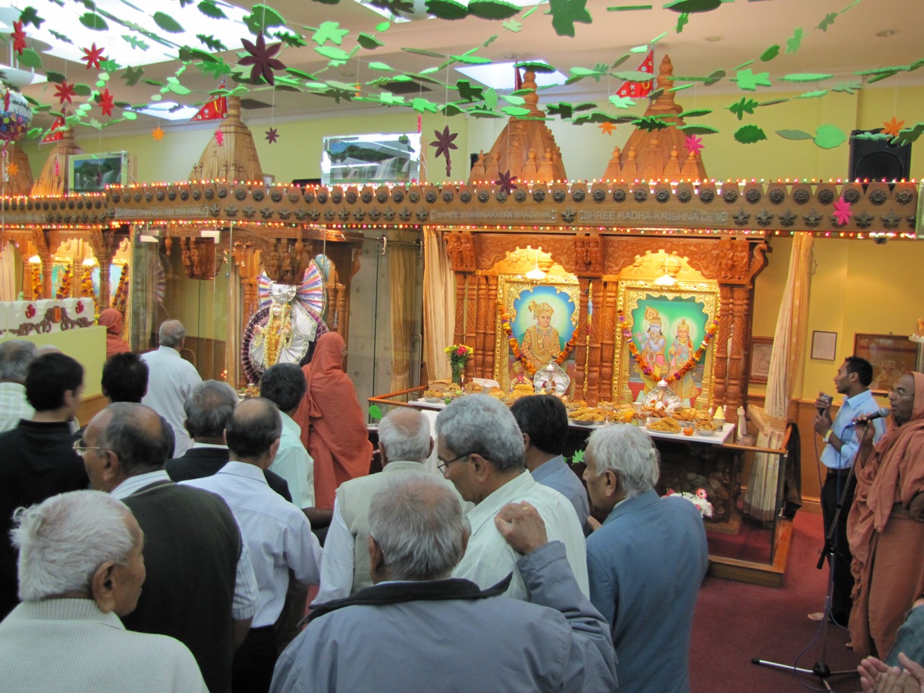 ©1987-2017 SKS Swaminarayan Temple East London