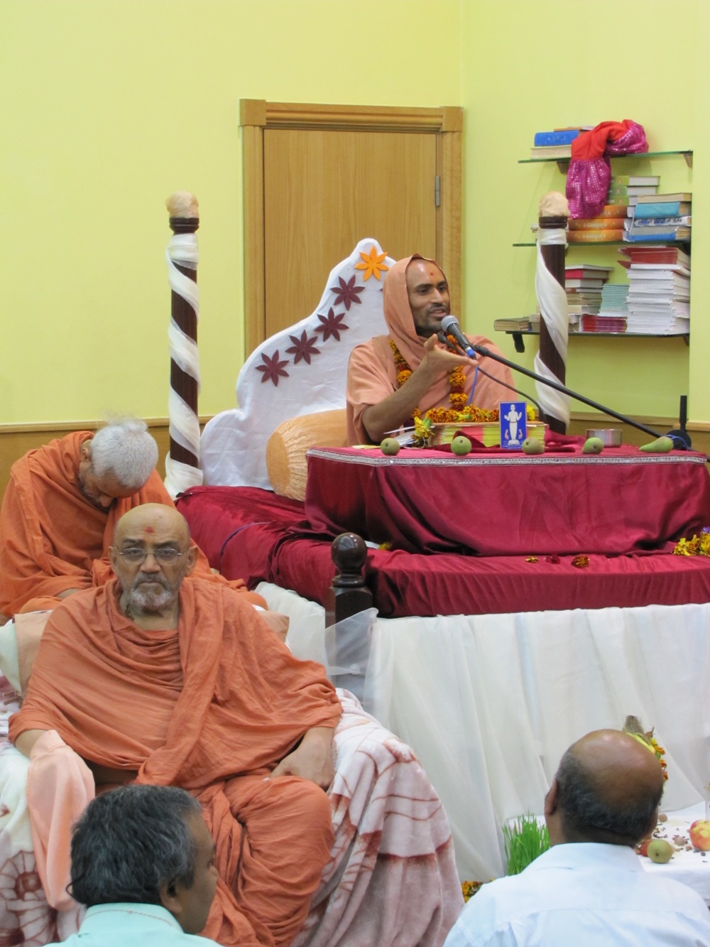 ©1987-2017 SKS Swaminarayan Temple East London