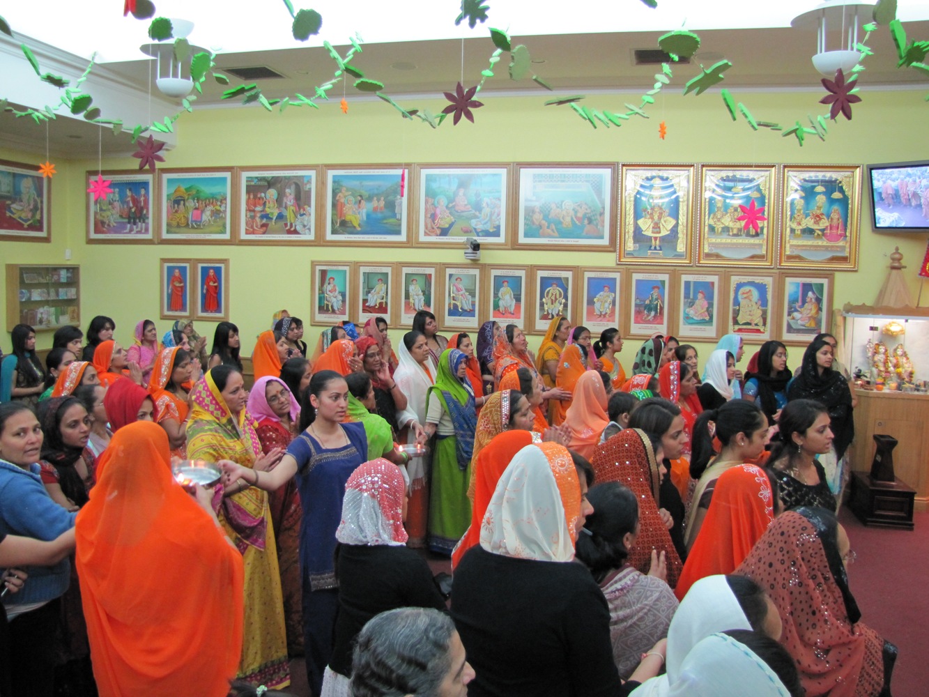 ©1987-2017 SKS Swaminarayan Temple East London