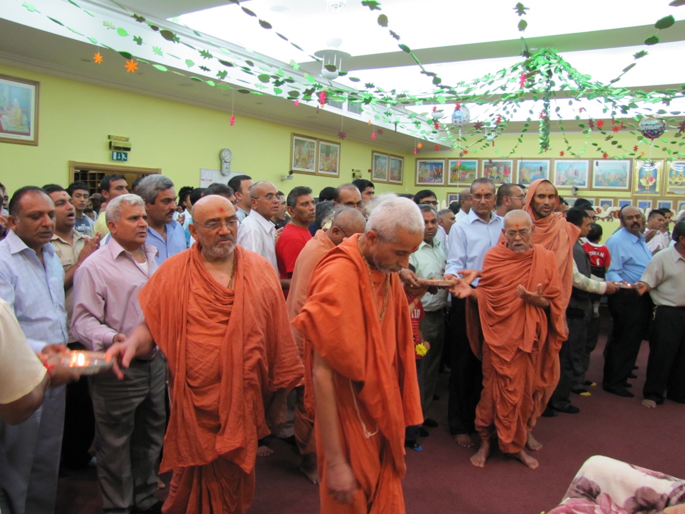©1987-2017 SKS Swaminarayan Temple East London