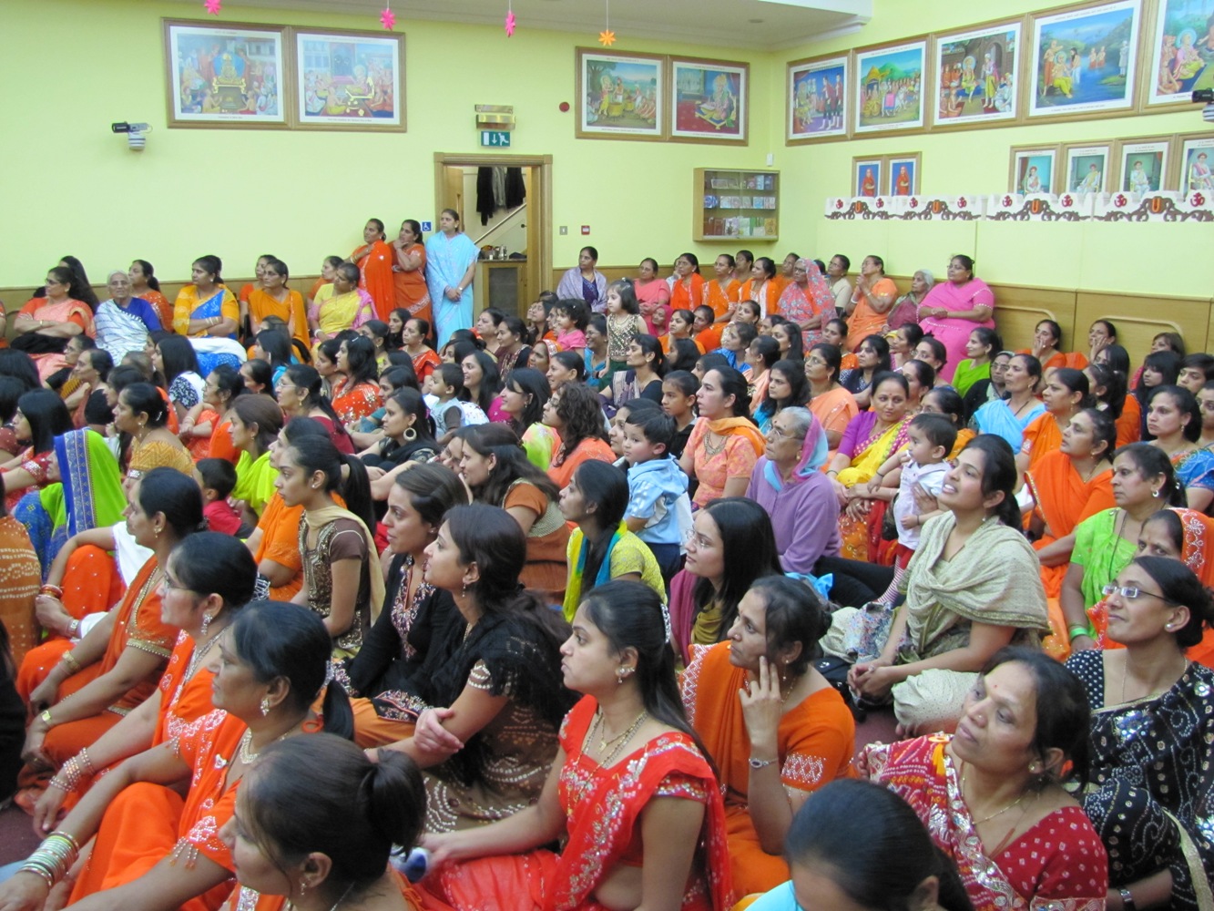 ©1987-2017 SKS Swaminarayan Temple East London