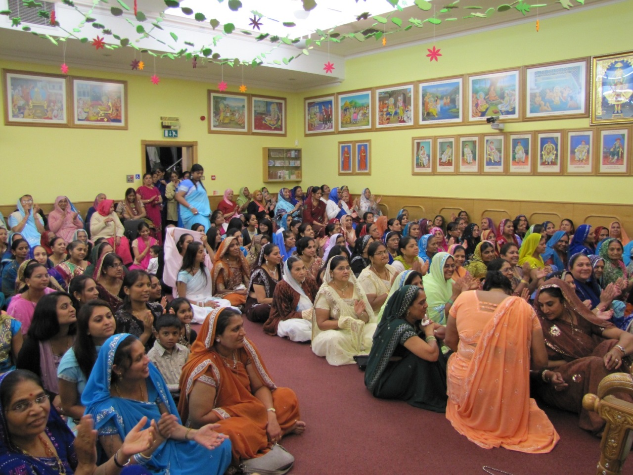 ©1987-2017 SKS Swaminarayan Temple East London