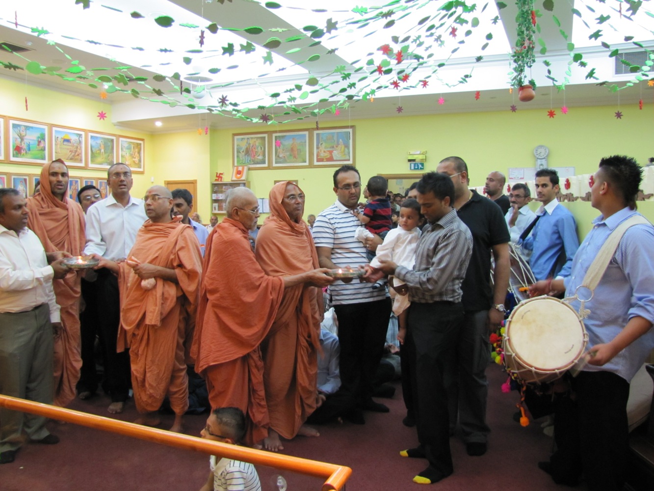 ©1987-2017 SKS Swaminarayan Temple East London