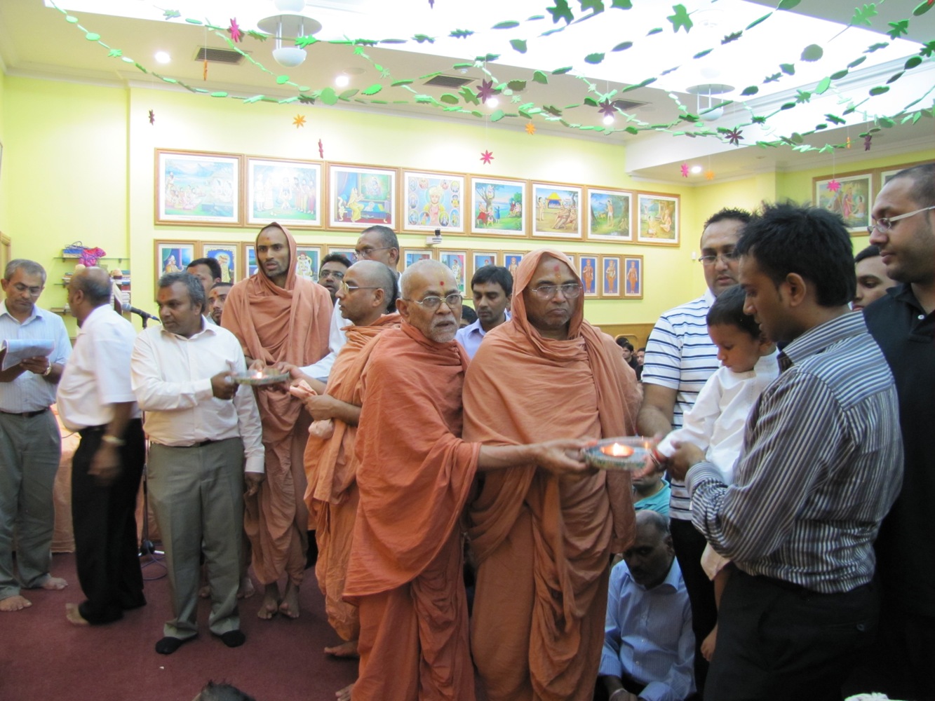 ©1987-2017 SKS Swaminarayan Temple East London