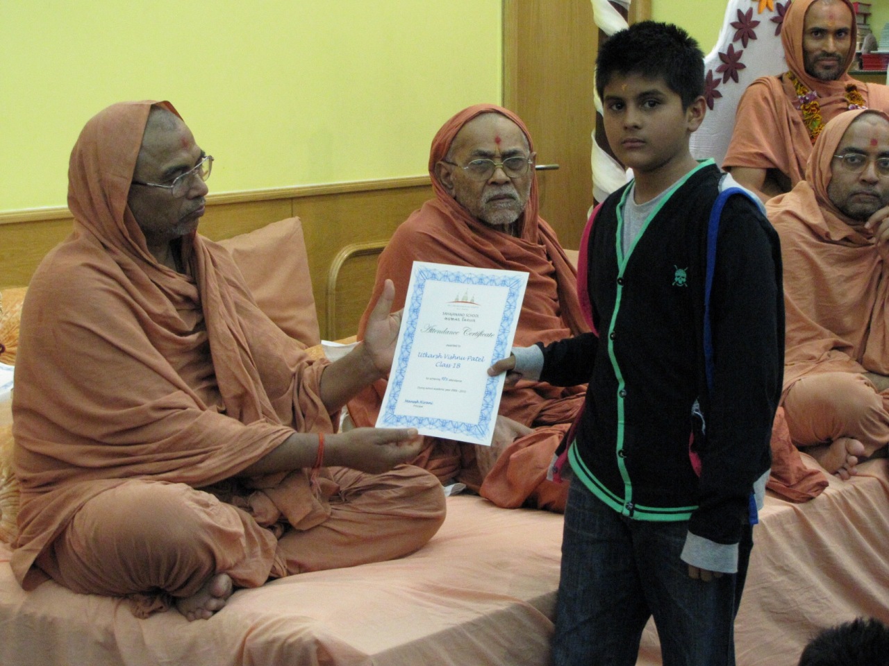©1987-2017 SKS Swaminarayan Temple East London
