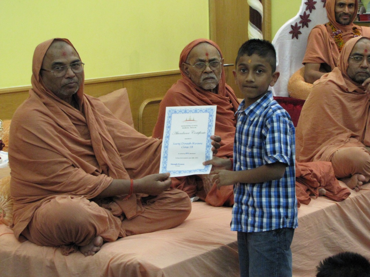 ©1987-2017 SKS Swaminarayan Temple East London