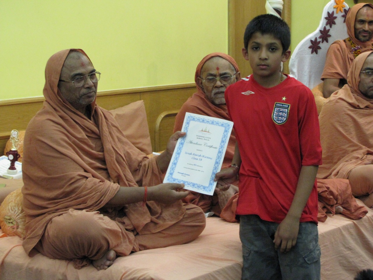 ©1987-2017 SKS Swaminarayan Temple East London