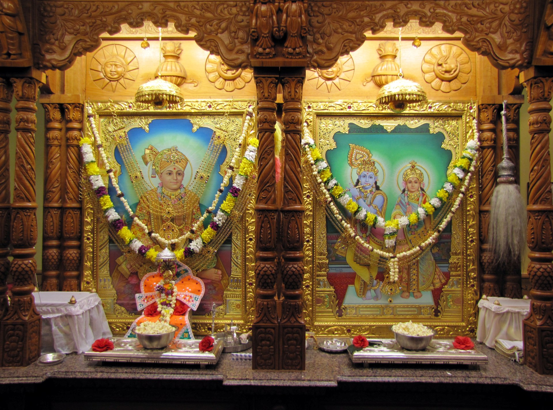 ©1987-2017 SKS Swaminarayan Temple East London