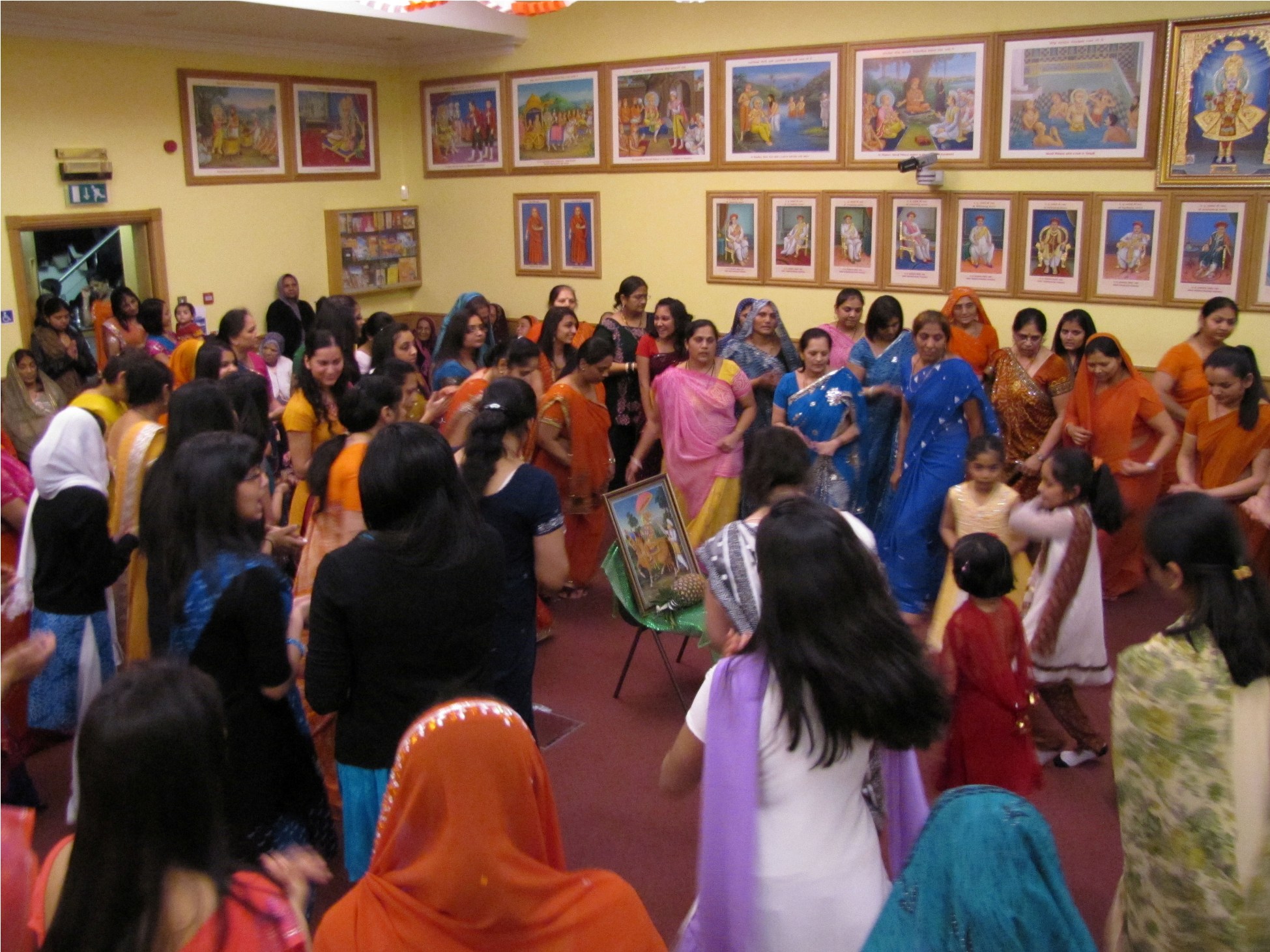©1987-2017 SKS Swaminarayan Temple East London