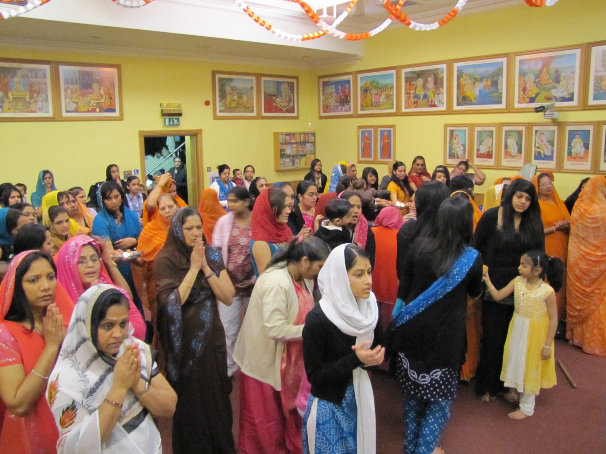 ©1987-2017 SKS Swaminarayan Temple East London