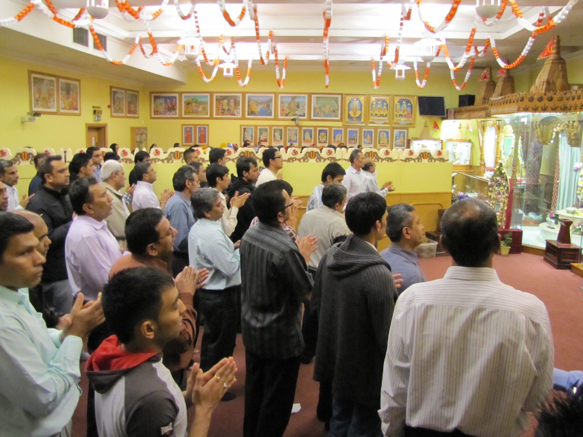 ©1987-2017 SKS Swaminarayan Temple East London