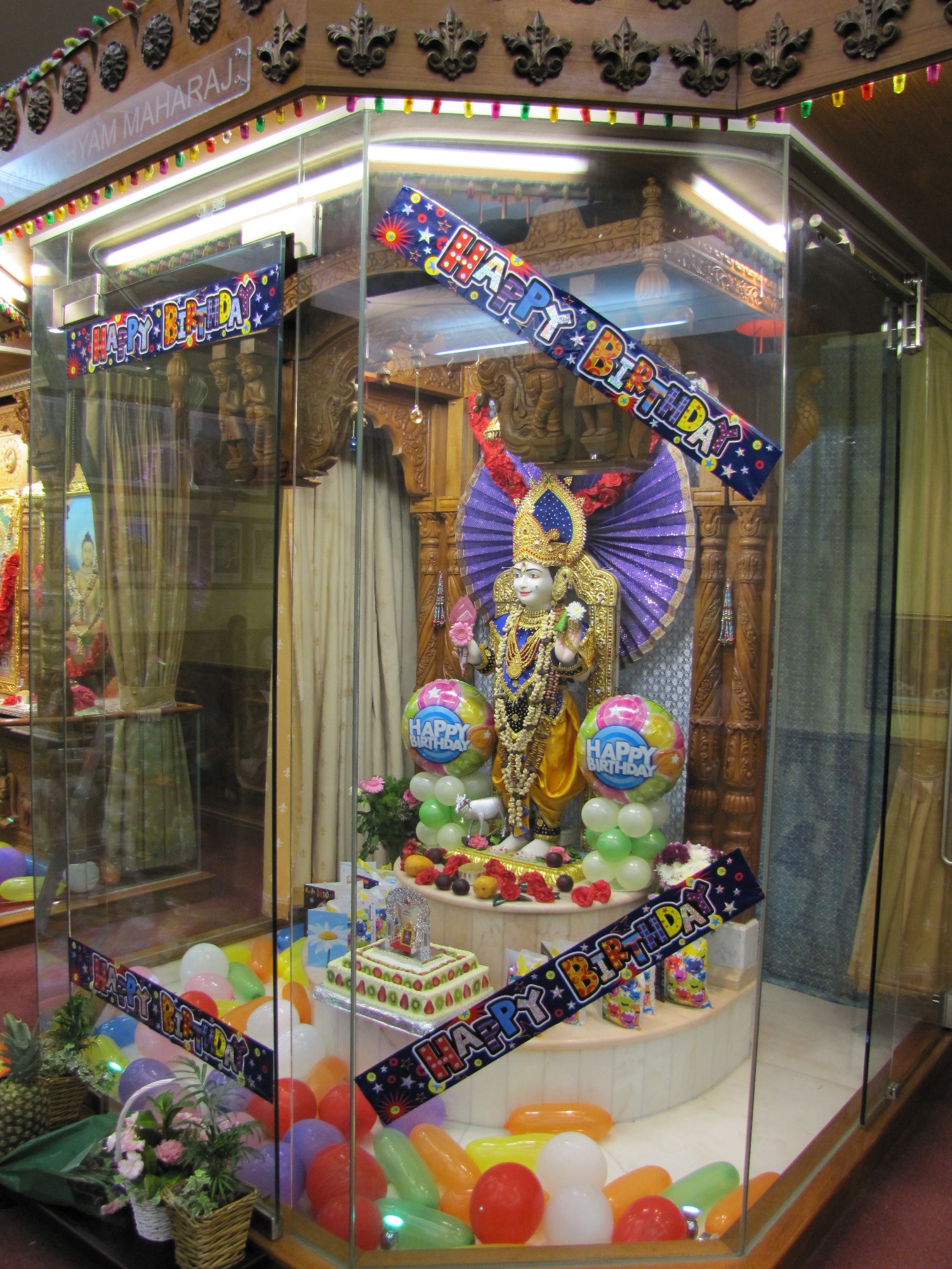 ©1987-2017 SKS Swaminarayan Temple East London
